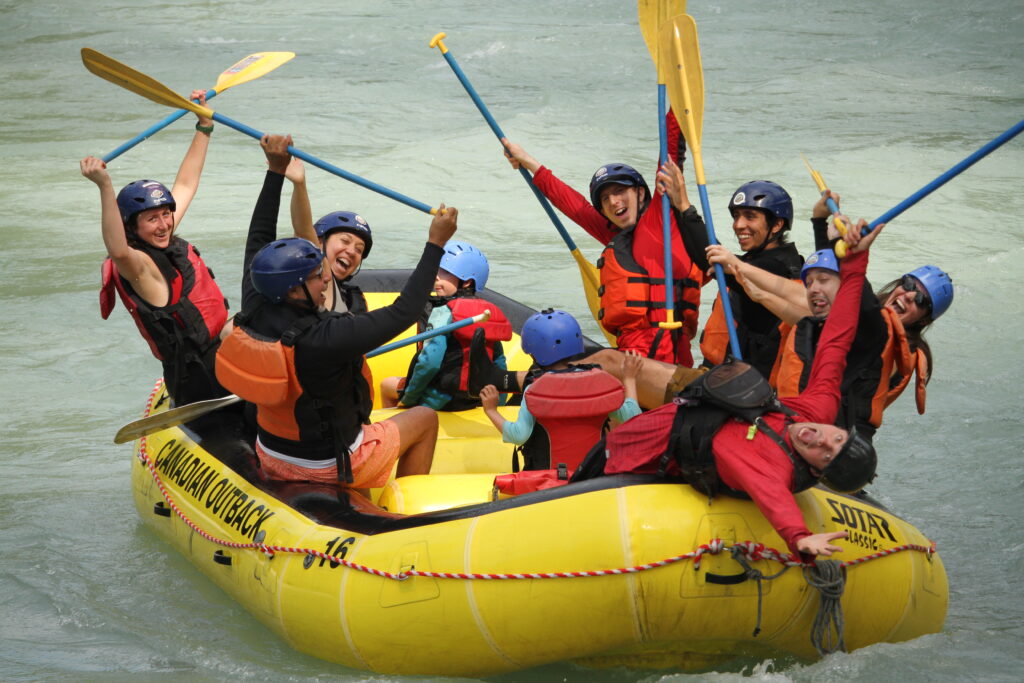 Group photo of happy rafter on the Cheakamus River
